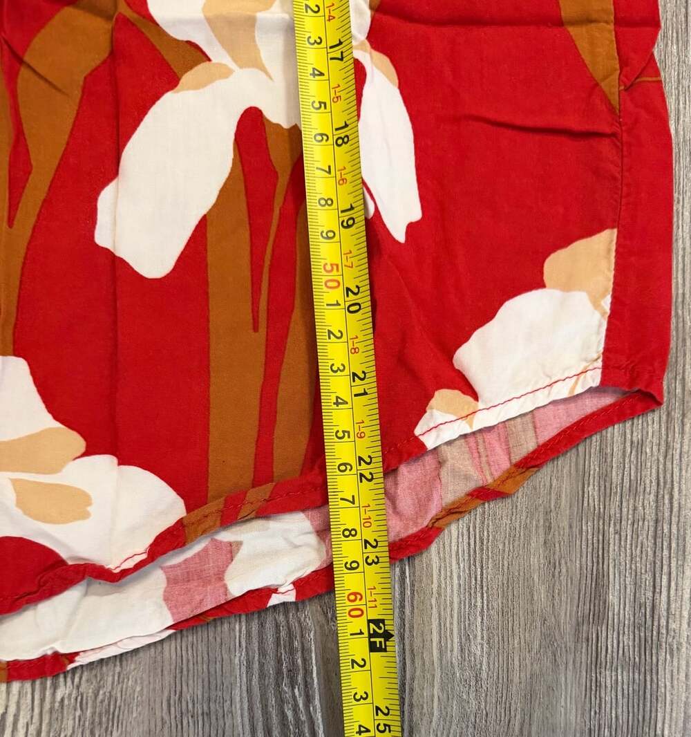 Liz Claiborne Red Floral Iris Print Blouse Flutter Sleeve M - Picture 7 of 8